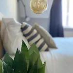 Dom Nad Jeziorem Lägenhet