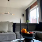 Dom Nad Jeziorem Lägenhet Ostróda